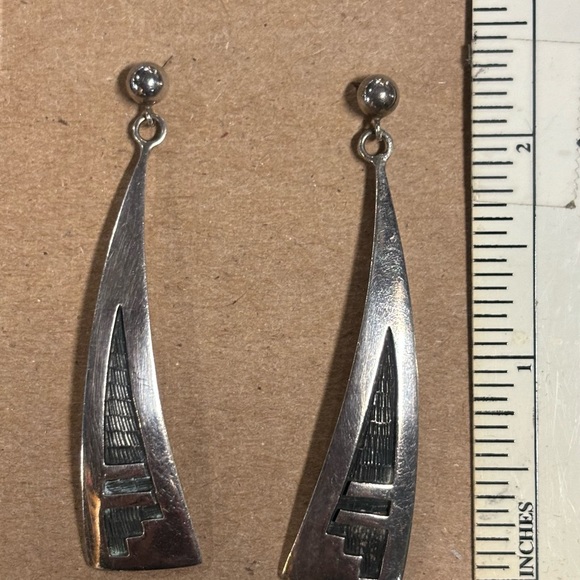 Vintage Hopi Sterling Silver Hallmarked Earrings - Picture 3 of 5